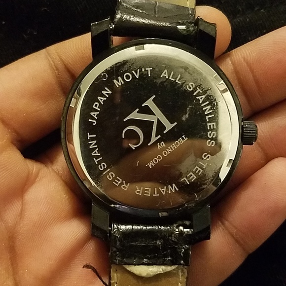 Watch - Picture 2 of 4